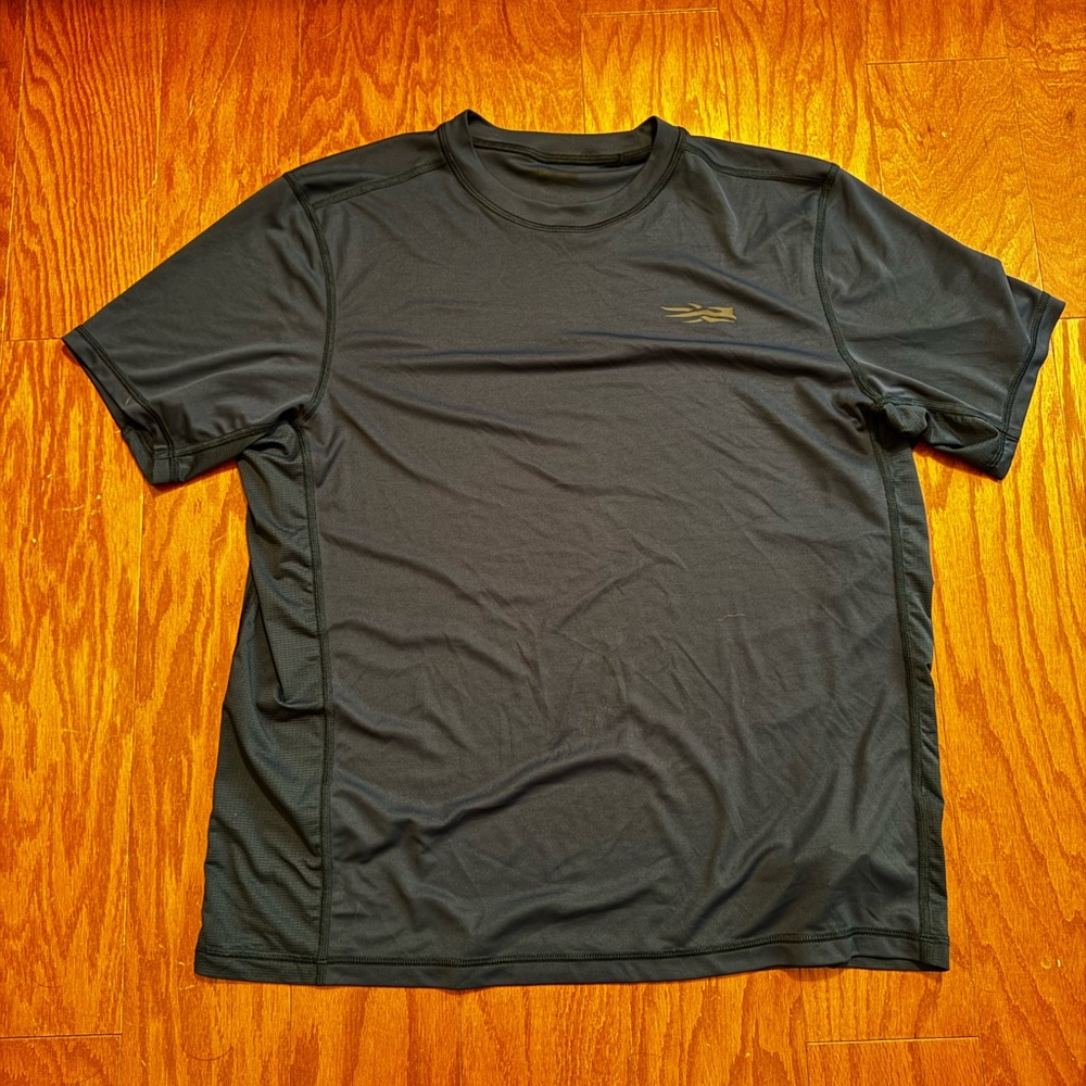 Men’s Sitka athletic Tee